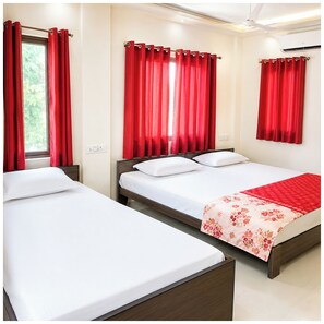 Hypo-allergenic bedding, desk, soundproofing, free WiFi - Hotel The G-D palace Gwalior (Gwalior)