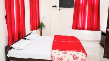 Deluxe Double Room, Air conditioning | View from room