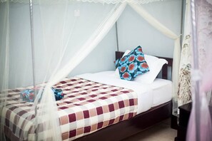 Room - Express View Hotel - Elegant Rooms & Peaceful Environment. (Mutungo)