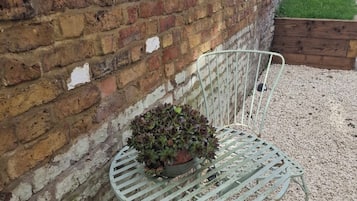 Comfort House, Garden View | Terrace/patio