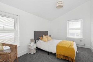 Casa Confort, vista al jardín | Tabla de planchar con plancha y wifi gratis 