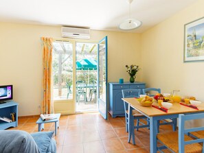 Cottage | Tempat makan