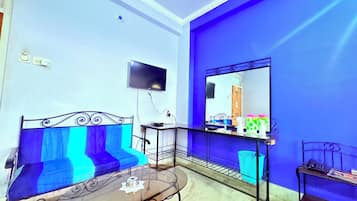 Deluxe Double Room, City View | Desk, free WiFi