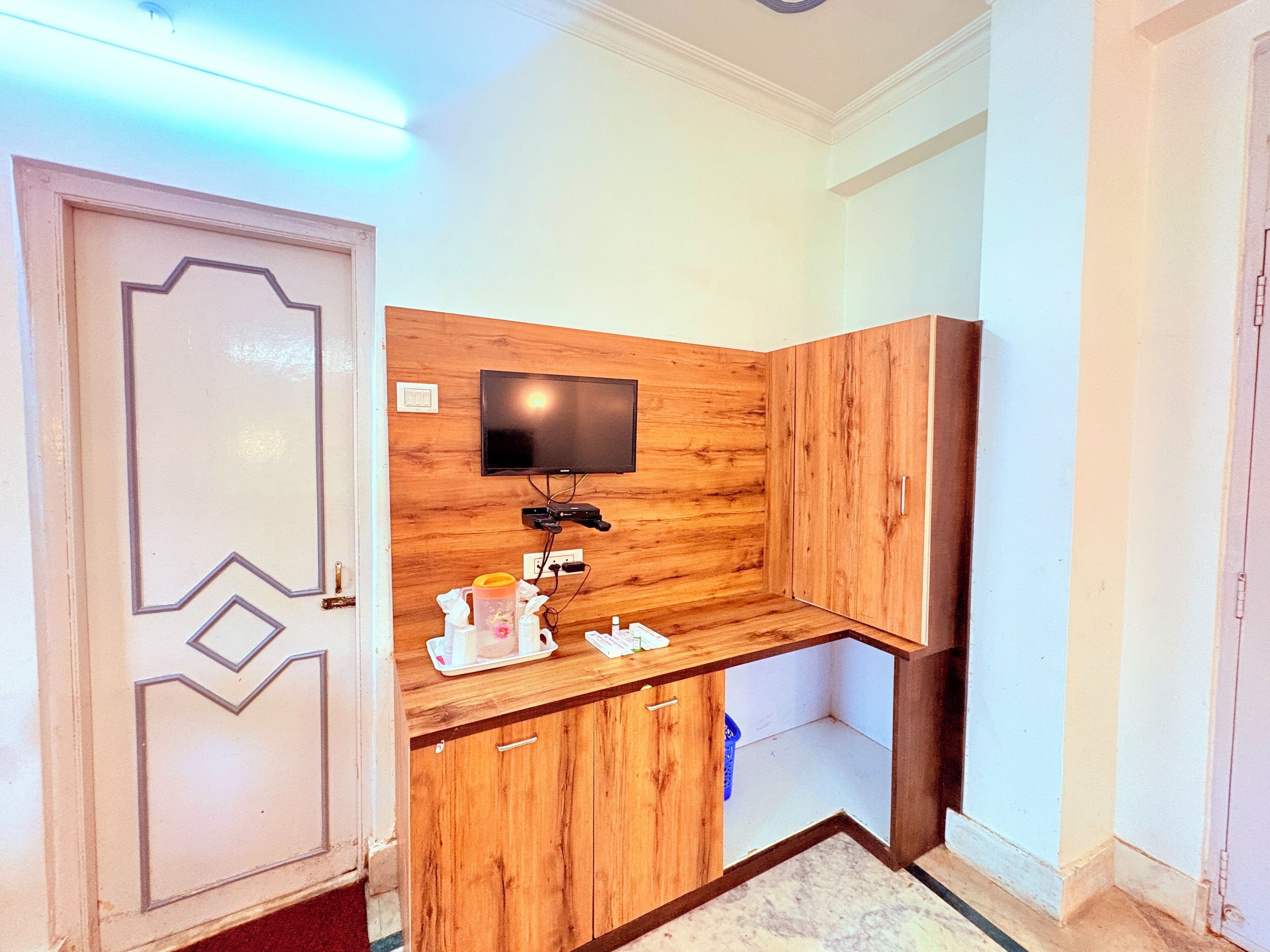 Luxury Quadruple Room, City View | Desk, free WiFi