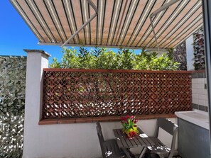 Outdoor dining - DAVID'S COTTAGE (Portoferraio)