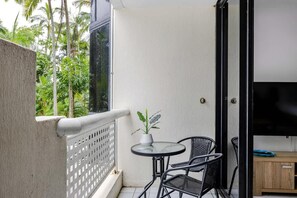 House | 1 bedroom - Easy Stay Pool Esplanade Views (Cairns)