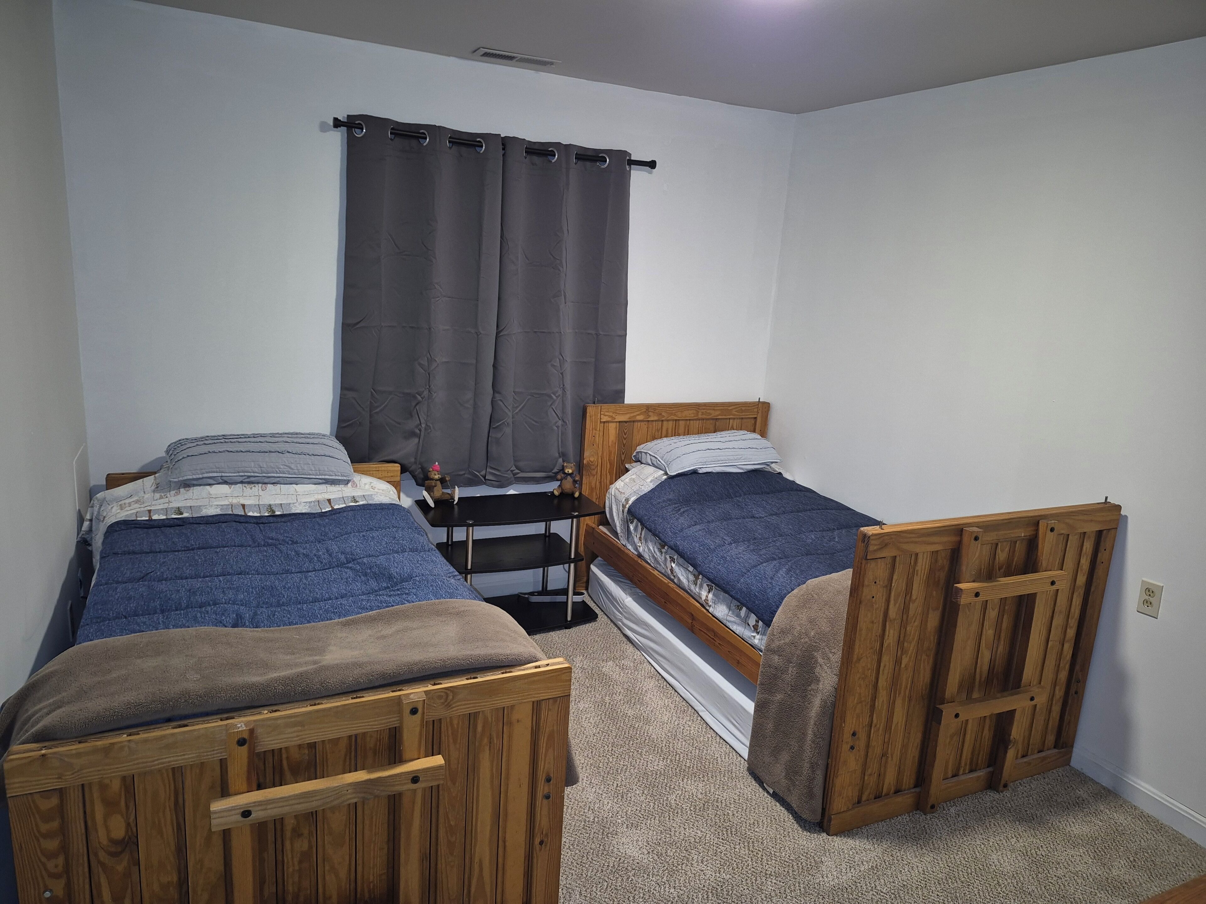 2 chambres, fer et planche à repasser, accès au Wi-Fi (inclus)