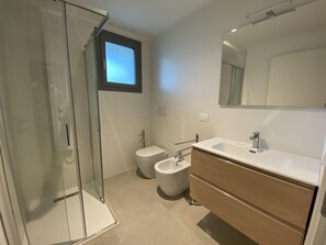 Apartment, 2 Bedrooms, Balcony, City View | Bathroom - Beachside Flat With Covered Terrace (San Michele al Tagliamento)