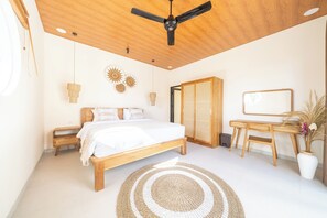 Internet, bed sheets - Disenta Villa by Tasvan (Badung)