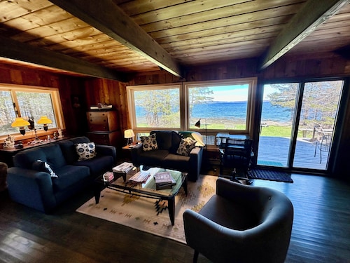 Water's Edge Cottage - New 2026!