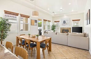 2 bedrooms, Internet - Desert Jewel Puerta Azul Retreat Near PGA West (La Quinta)