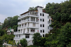 Exterior - The Crosswoods Four (Kosiyakutoli)