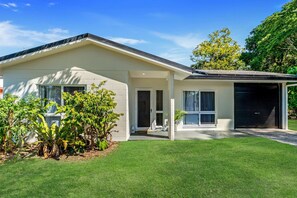 House | 3 bedrooms - Mimpi Tropics Retreat Holloways Beach (Cairns)