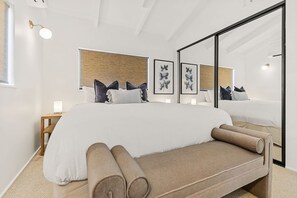 Apartment - Spacious Whitfield Townhouse w Private Garden BBQ (Cairns)