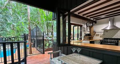 The Treehouse Rainforest Home w Pool
