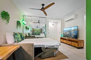 1 bedroom, Internet - Tropical Resort Escape (Cairns)