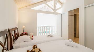 Vila | 4 kamar tidur dan dilengkapi dengan perabotan berbeda-beda