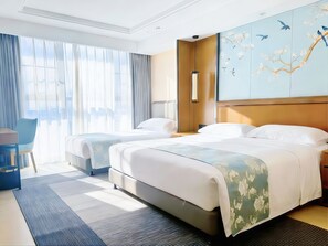 In-room safe, blackout drapes, soundproofing, iron/ironing board - Huhua International Hotel  (Shanghai)