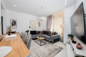 Smart TV - Spacious luxury 2BR flat - Pagrati square (Athina)