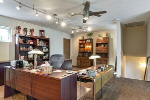 Interior - 'the Beach House' w/ Hot Tub & Dock in Lake Odessa (Lake Odessa)