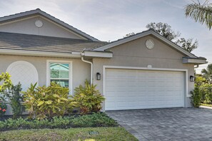 House (3 Bedrooms) | Interior - Work & Play! Home w/ Modern Comfort in Estero (Estero)