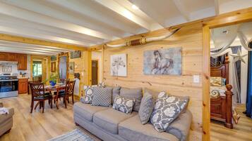 Hus (3 Bedrooms) | Innvendig