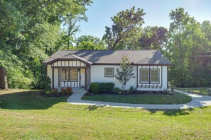 House (3 Bedrooms) | Front of property - 'the Beautiful Home' 1/2 Mi to Old Hickory Lake! (Mount Juliet)