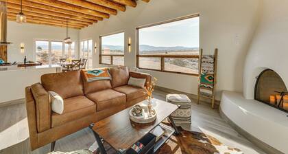 Panoramic Mtn Views! Serene Gem in Ranchos De Taos