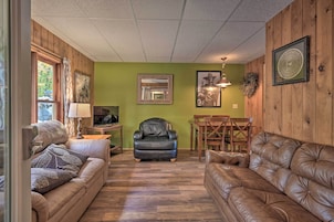 House (5 Bedrooms) | Interior