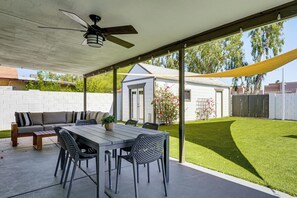 House (4 Bedrooms) | Interior - Backyard Oasis! Group Retreat Near Tempe Town Lake (Tempe)