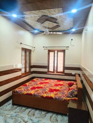 Free WiFi - Balaji vrindavan  (Vrindavan)