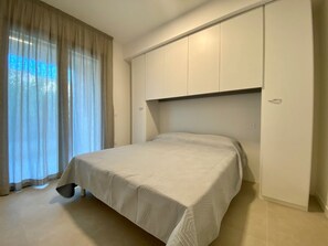 อพาร์ทเมนท์, 2 ห้องนอน, ระเบียง, วิวเมือง | 3 ห้องนอน
