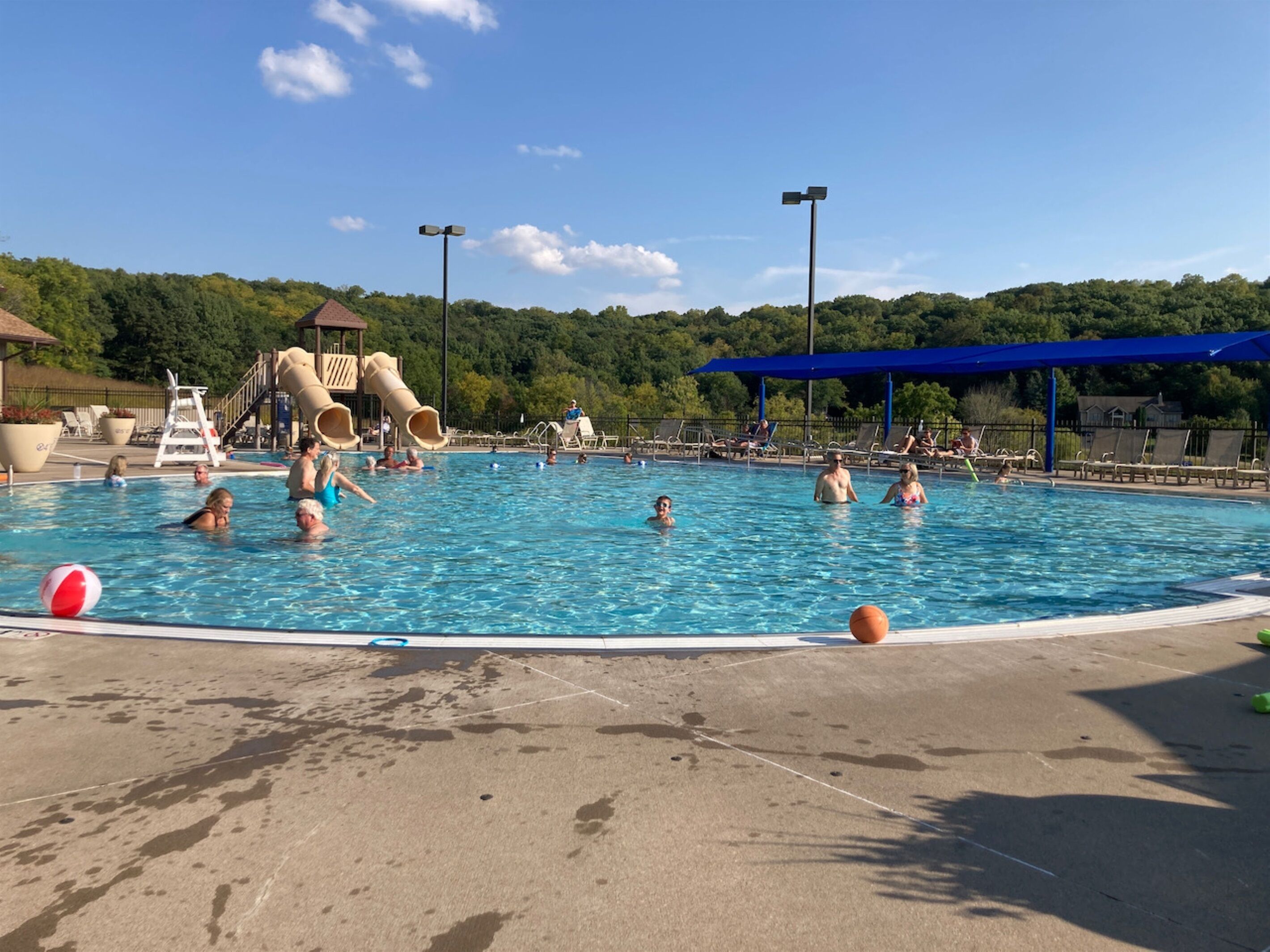 Piscina interna, piscina aquecida