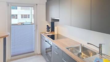 Micro-ondes, four, lave-vaisselle
