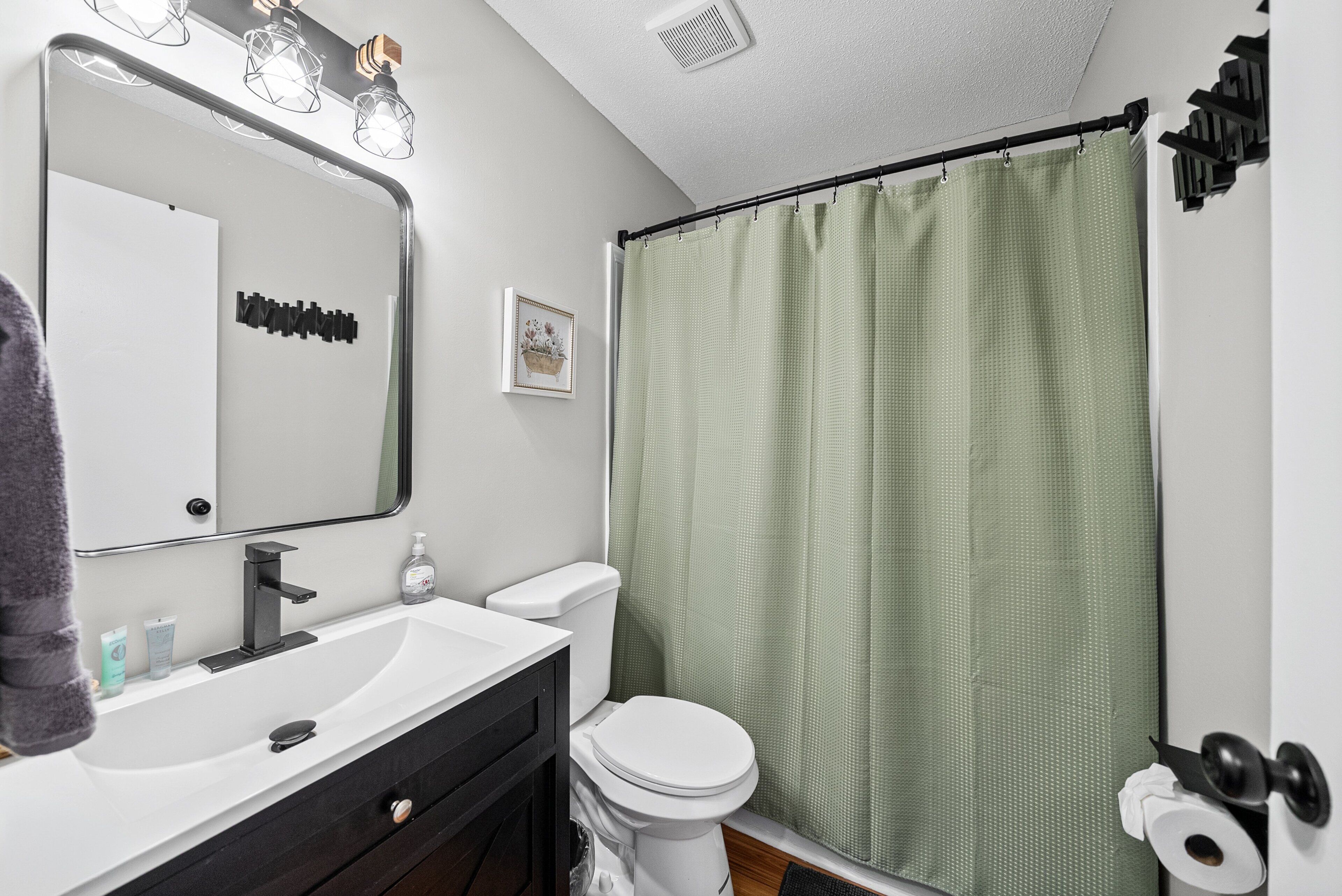 Hair dryer, towels