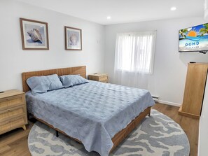 Room - Two bedroom condo with outdoor pool! Summer Winds E103 (Ocean City)