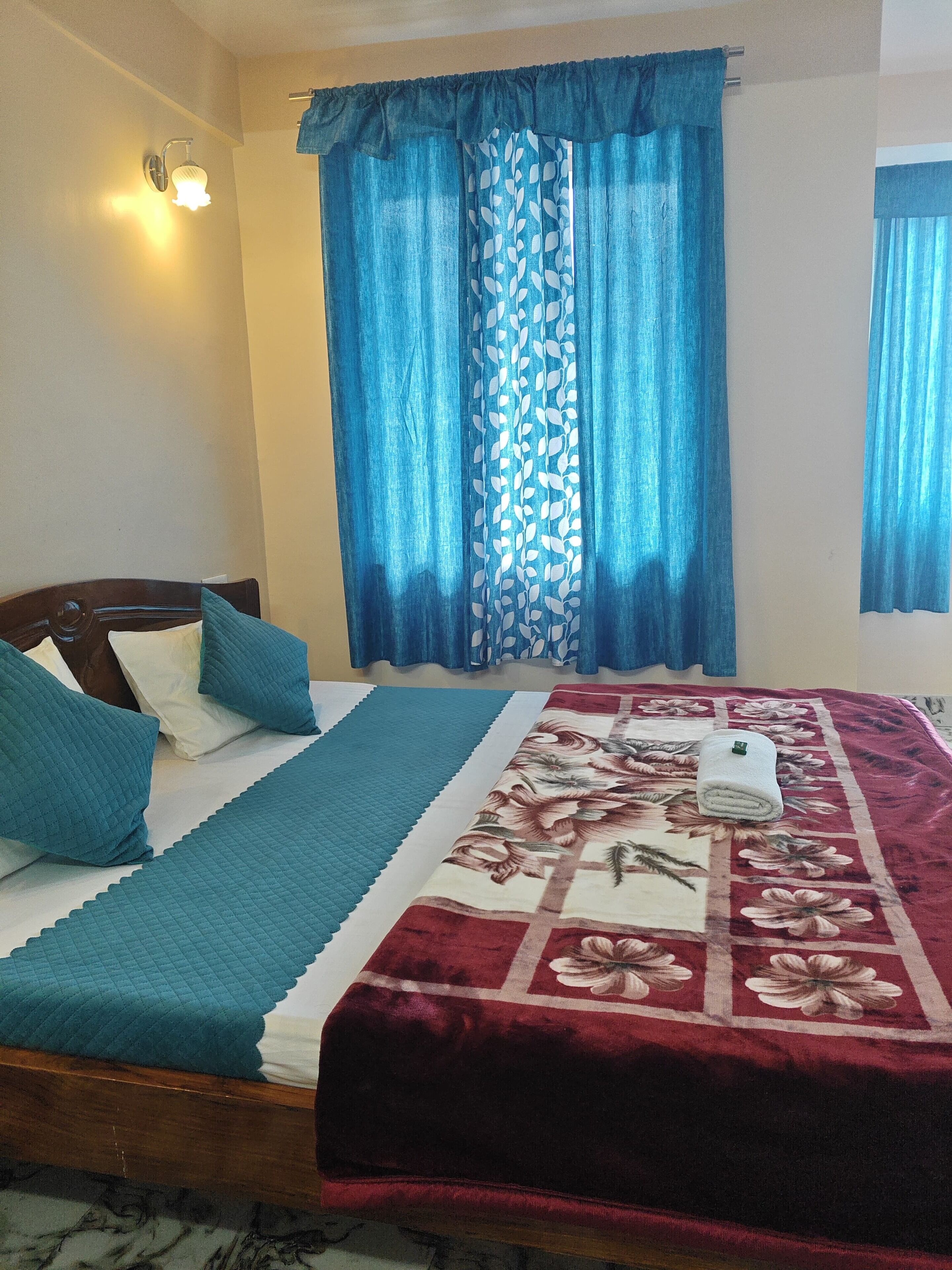 Family Room, Balcony, Mountain View | Free WiFi, bed sheets
