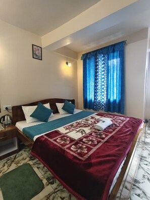 Family Room, Balcony, Mountain View - REJOICE HOMESTAY  (Darjeeling)