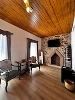 Luxury Quadruple Room | Interior