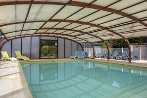 Pool - Coastal Cottage Retreat for Two (Saint-Denis-d'Oleron)