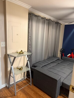 Room - Charming 3-bedroom townhome with AC in wonderful Laurel (Laurel)