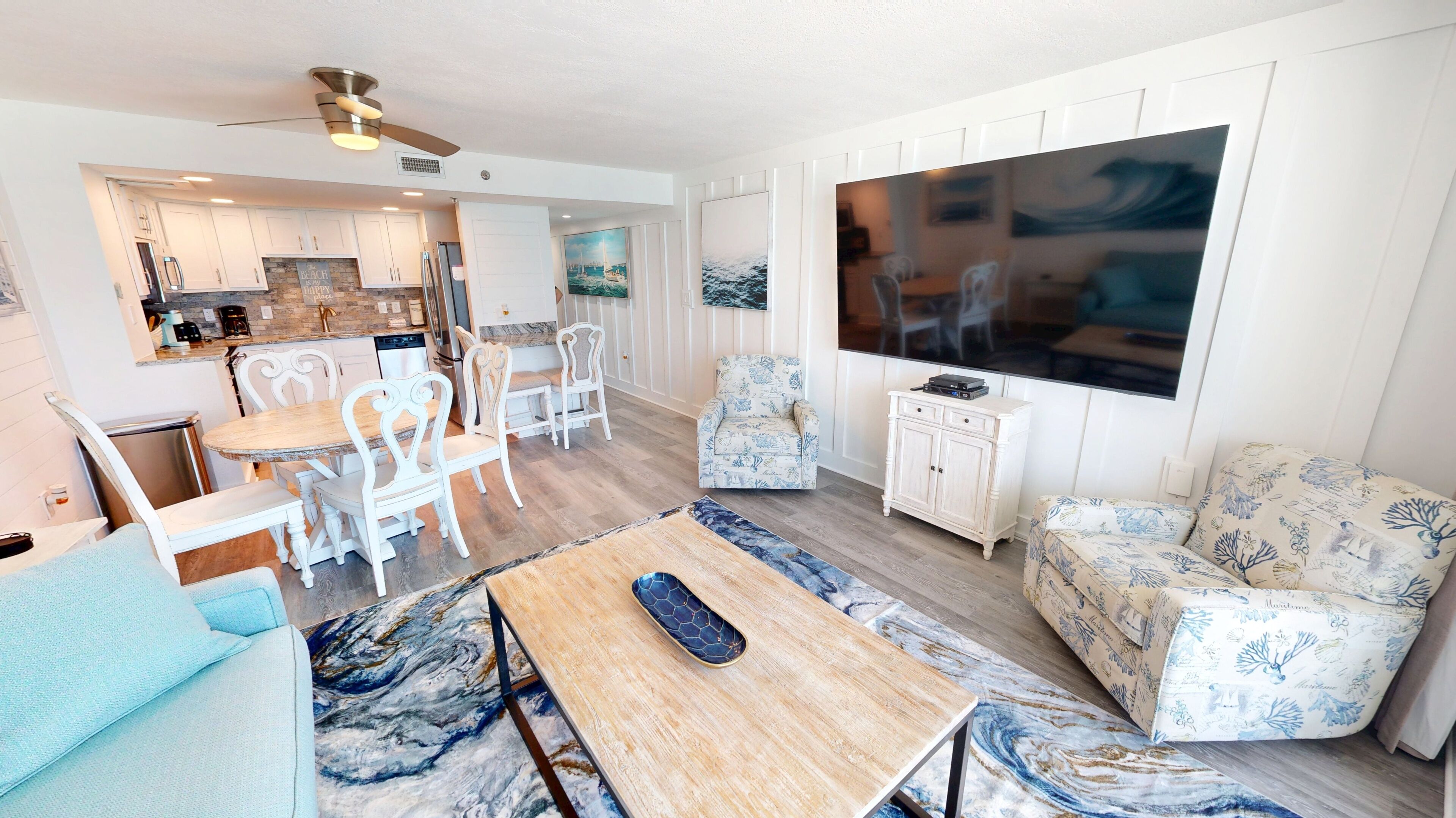 Condo, 1 Bedroom | Living area