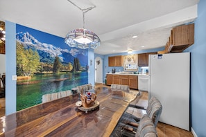 House, 3 Bedrooms | Dining - Charming Home Near Lake Winnipesaukee Beach Access 3 Bedroom Home (Moultonborough)