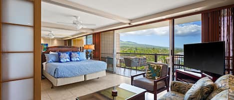 Condo, 2 Bedrooms | Living area