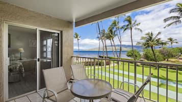 Condo, 2 habitaciones | Restaurante al aire libre