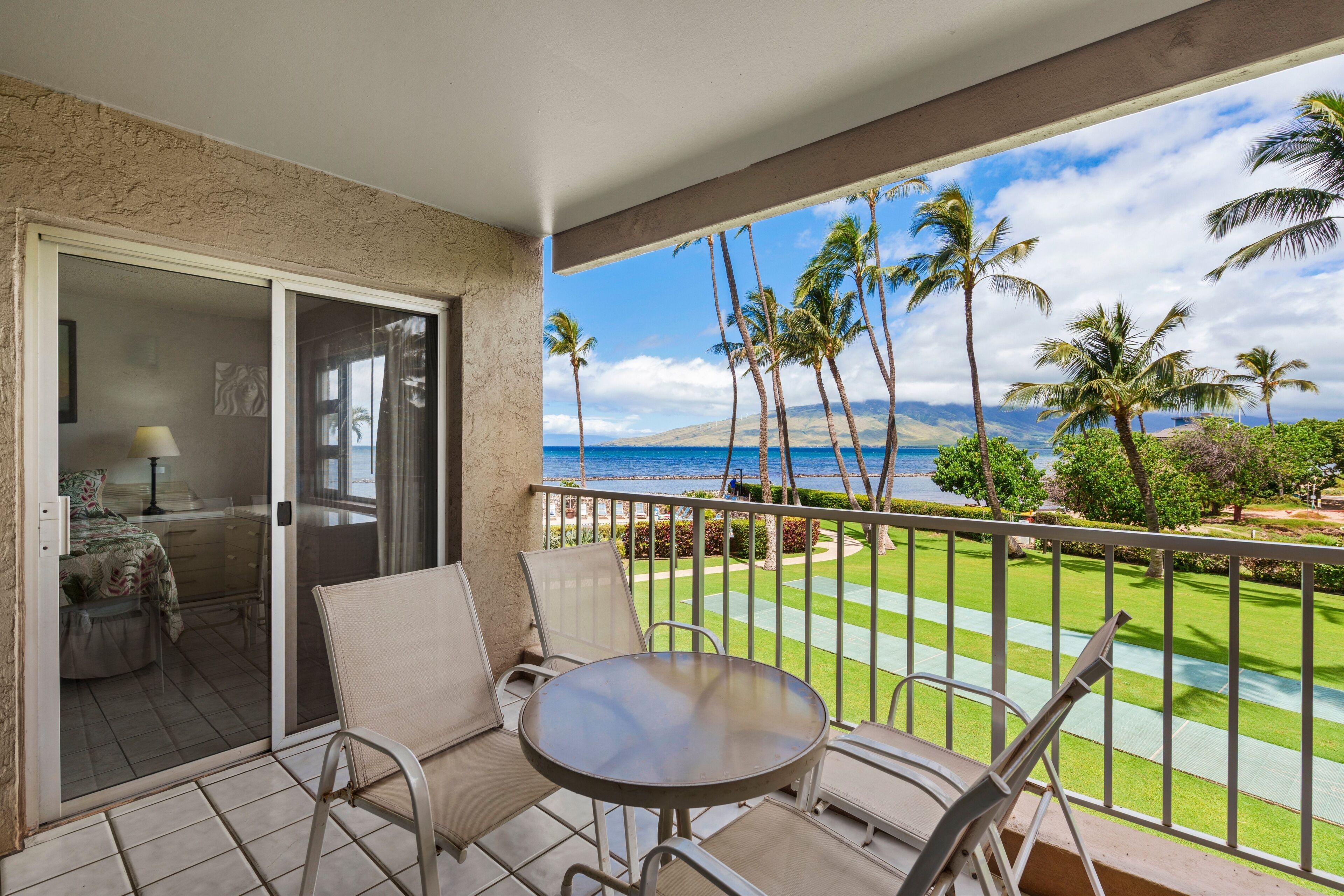 Condo, 2 Bedrooms | Outdoor dining