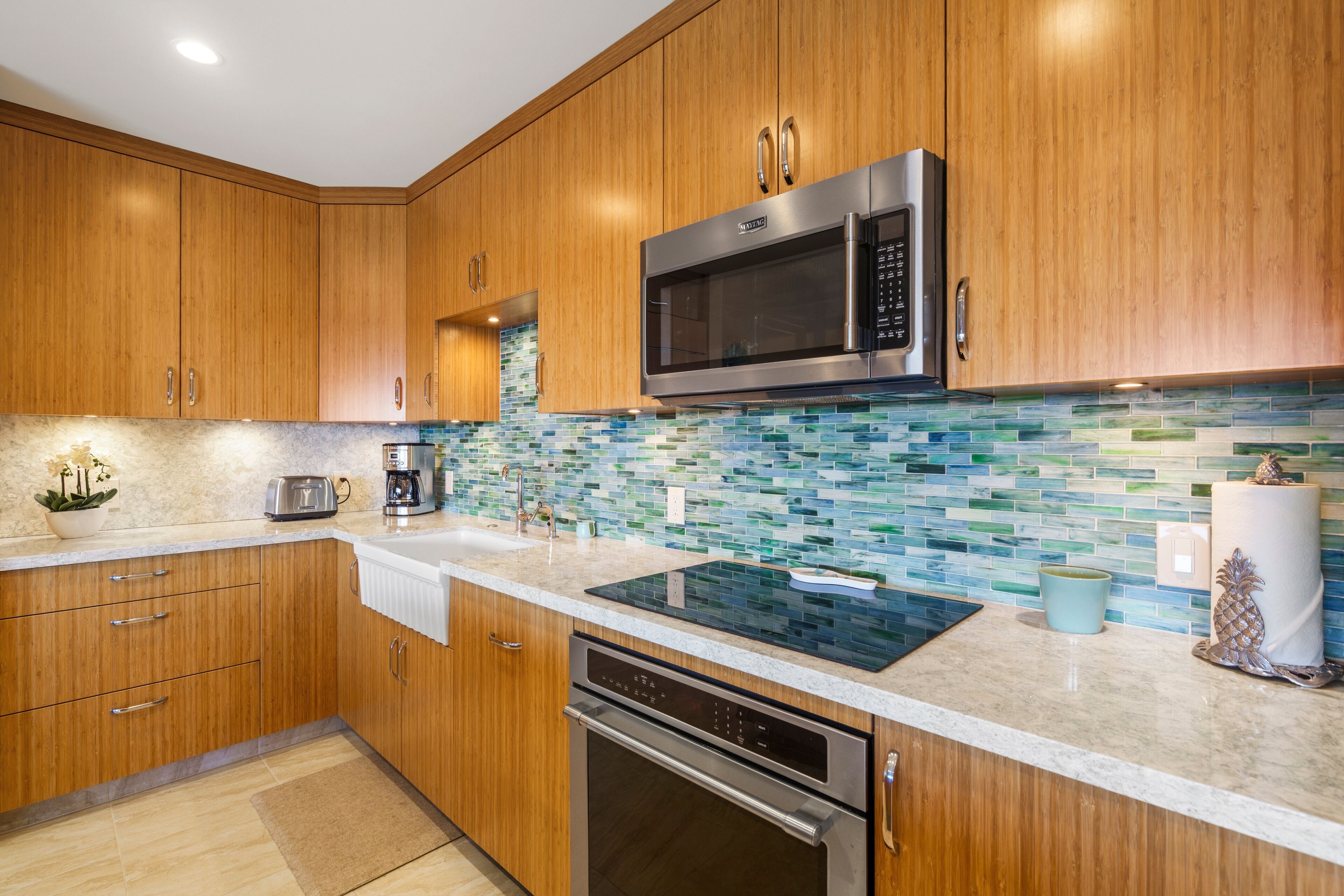 Condo, 3 habitaciones | Cocina privada | Cafetera y tetera, refrigerador, horno y tostadora 