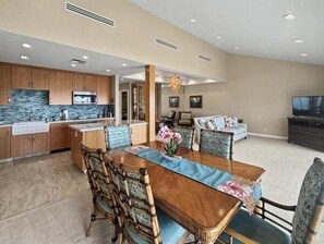 Interior - Makena Surf, #e-304 3 Bedroom Condo (Kihei)