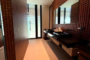 บ้านพัก | 4 ห้องนอน