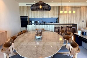 บ้านพัก | 4 ห้องนอน